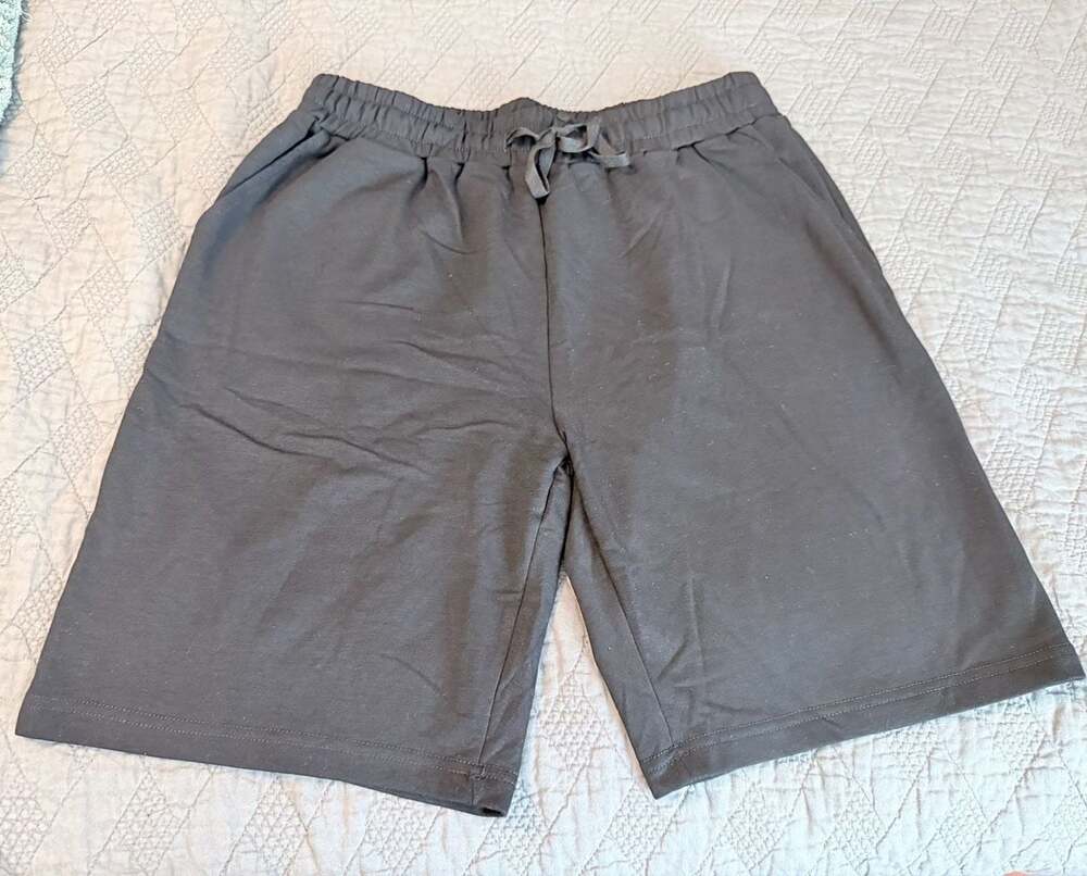 NWT Sarin Mathews Women's Casual Drawstring Elastic Waist Bermuda Shorts

BM